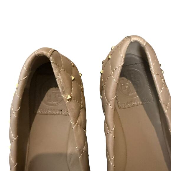 Tory Burch Kaitlin Taupe Gold Cap Toe Studded Medallion Slip On Ballet Flats 6.5 - Picture 6 of 9